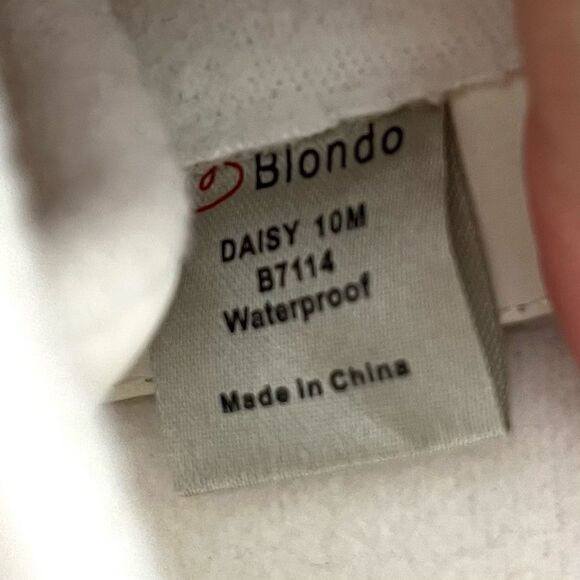 Blondo Daisy Waterproof Lug Sole Boot in White Size 10 NWOB - Picture 10 of 12